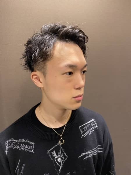 ツイストスパイラルパーマ ツーブロックショート