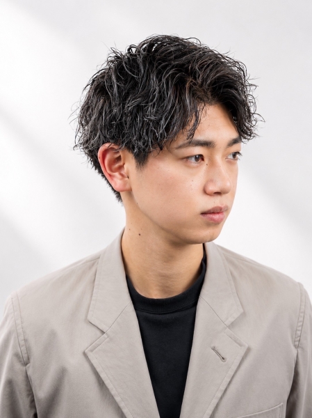 【「パーマをかける前に髪は伸ばした方がいい？」】理想の仕上がりにするための長さの目安とは