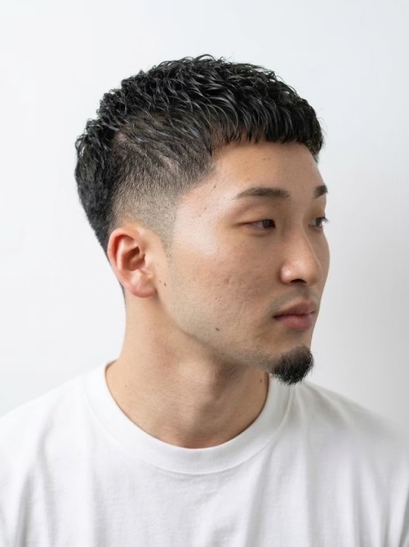 フェードカットは薄毛でも似合う？気になる部分を自然にカバーする方法