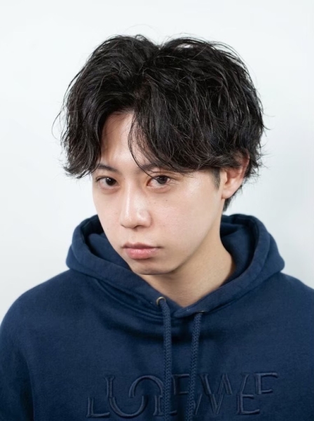 【「髪型で第一印象の8割が決まる」は本当？】初対面で好印象を与えるメンズヘアのポイントとは