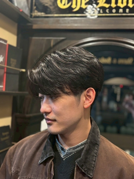 大人の清潔感を引き出すナチュラルセンターパー