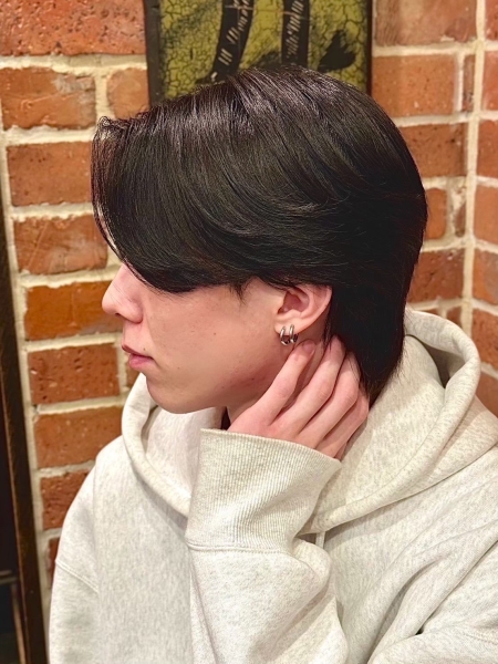 パーマっぽく見せたくない。自然に動く弱めメンズパーマ