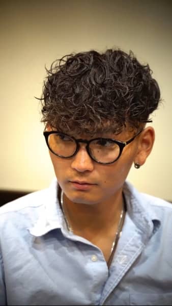 メガネに合う冬のくせ毛メンズカット