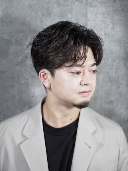 大人の余裕を魅せるセンターパート