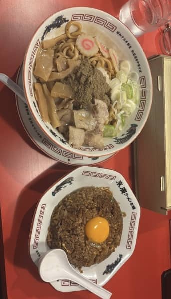 美味しいラーメン食べに行きました！
