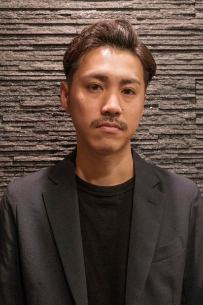 大人の色気を宿すかき上げツーブロック