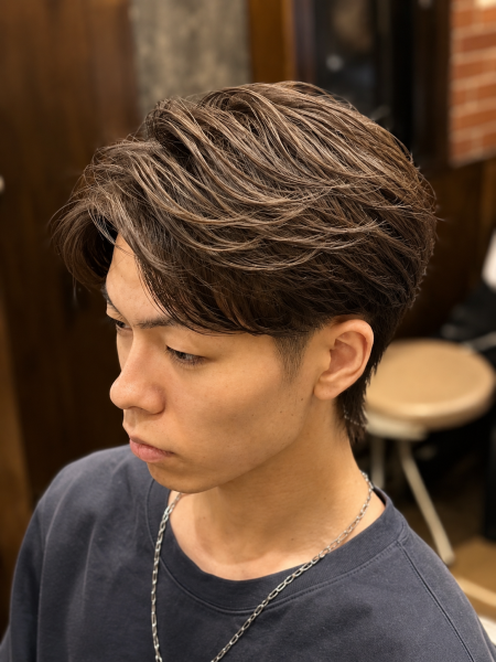 【洗練】立体感を作るハイライト×大人アップバング