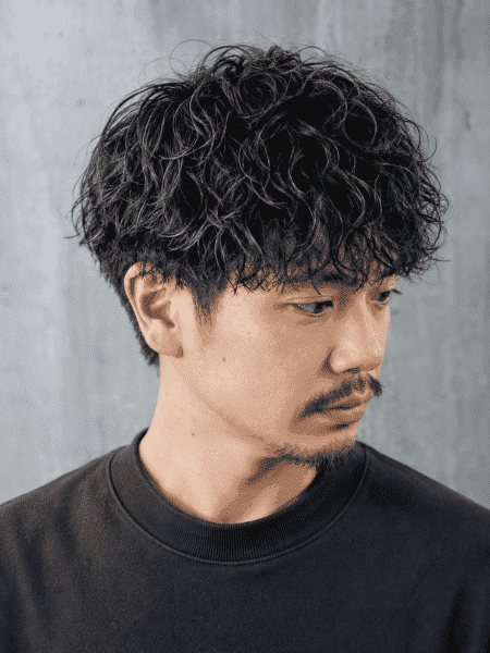無造作なのに決まる大人のパーマ