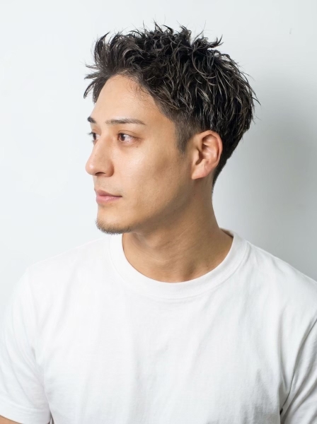 立体感◎大人のアップバングショート