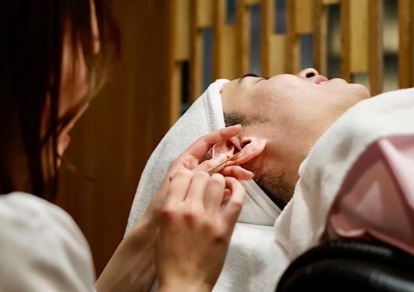 至福の休息を。プロが手掛ける極上の耳掃除