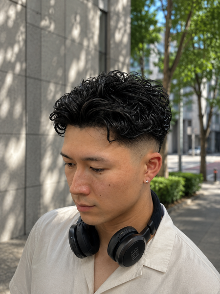 清潔感×色気。大人のスキンフェードパーマ