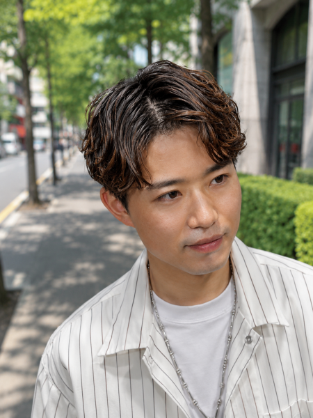 大人の色気漂うニュアンスパーマウルフ