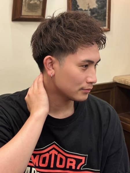 汗ばむ季節、髪も軽く整えよう