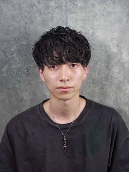 誰からも好かれる万能マッシュヘア