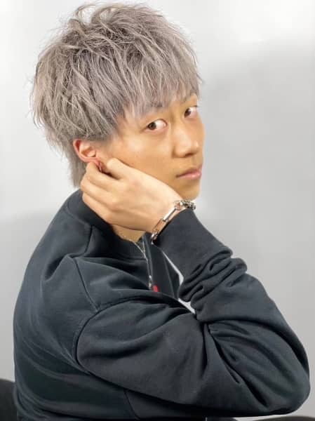 初めてのブリーチはハイトーンマッシュ