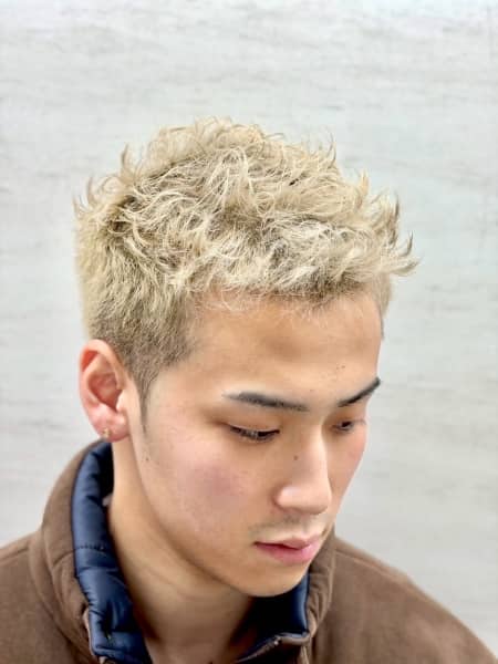 ホワイトメッシュ×スパイキーショート