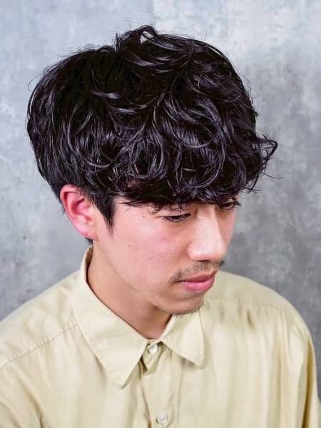 【清潔感×色気】大人男性に選ばれるシャドウパーマ
