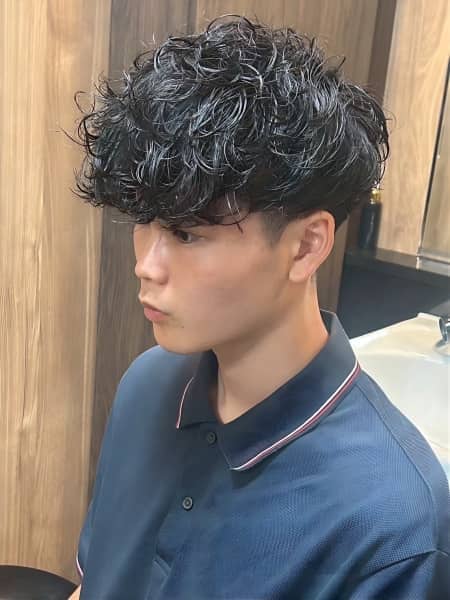 冬服に映える“波巻きスパイラル”
