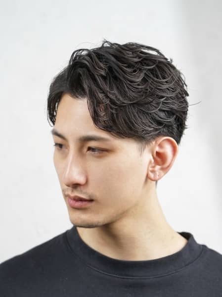 メンズフェザーパーマで軽やかに