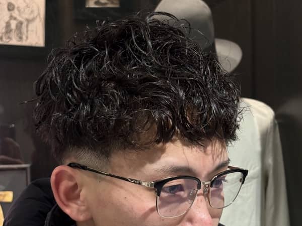 フェード×ショートパーマで男らしく