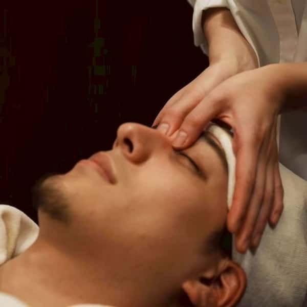  思わず眠ってしまう極上フェイスケア