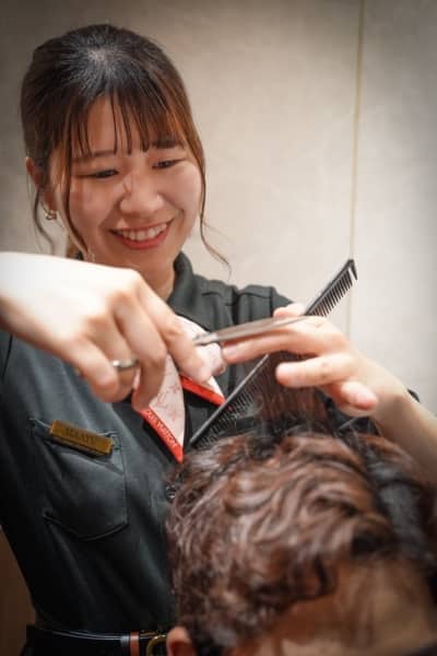 A Japanese barber from Tokyo is now in Singapore.