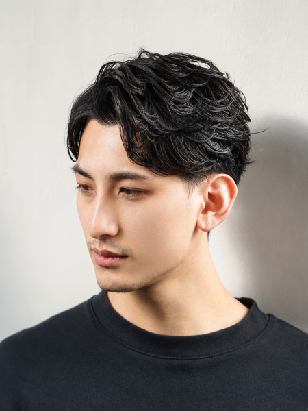 黒髪センターパートで清潔感UP