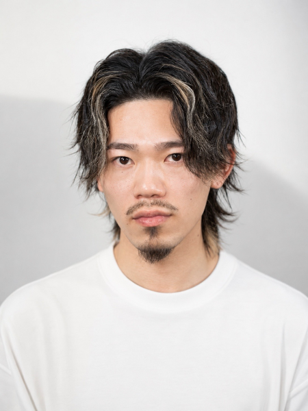 センターパート×ハイライトで差をつける
