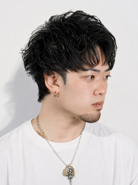 襟足を残したメンズパーマ×ウルフ