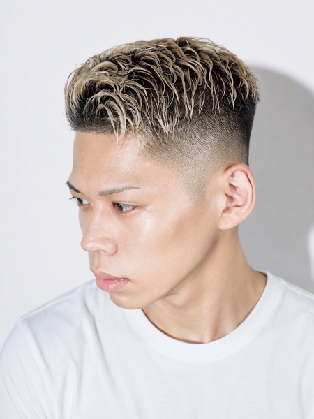 金髪メッシュ×フェードで男らしく