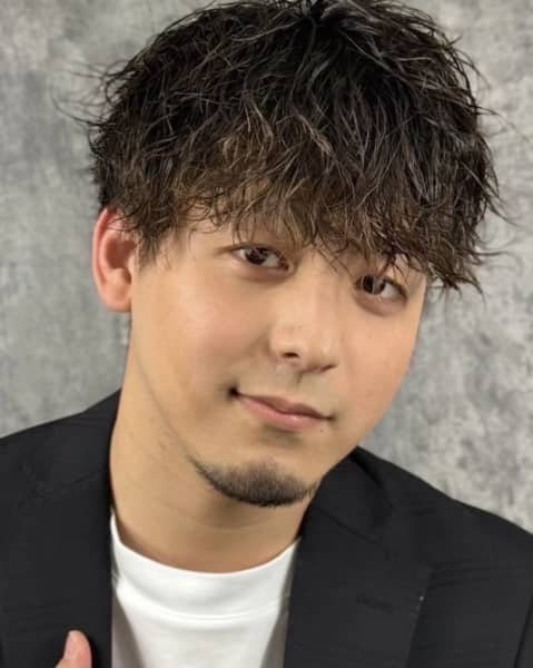 大人の色気を引き出す波打ちパーマ