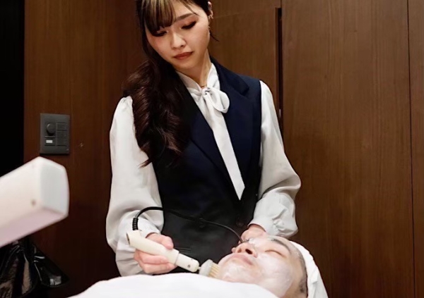 Looking for more than just a haircut in Ho Chi Minh City?