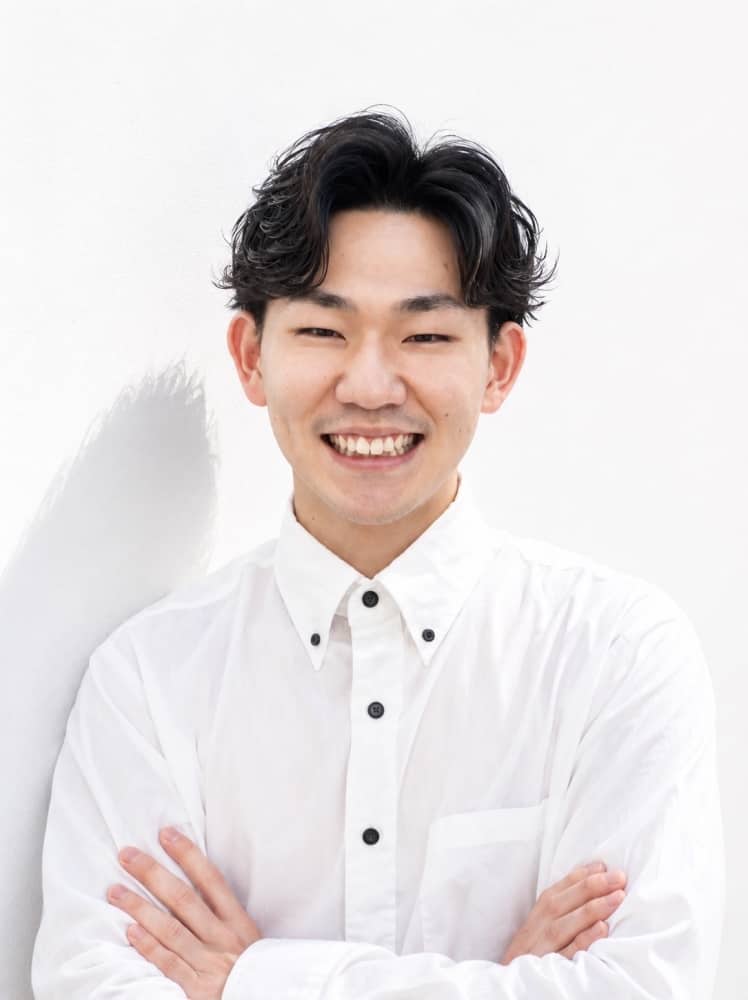 真栄平 慈音